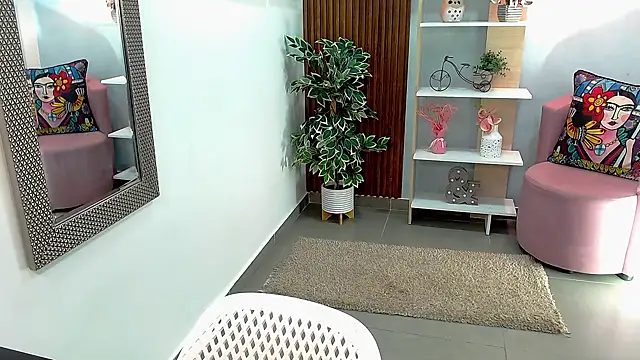 Dalila Sky online show from March 12, 6:00 pm