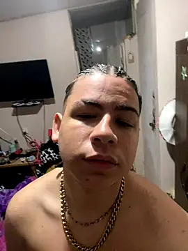 Snapshot of MasteredOpossum chatting on October 1, 5:30 pm MasteredOpossum online show from October 1, 5:30 pm