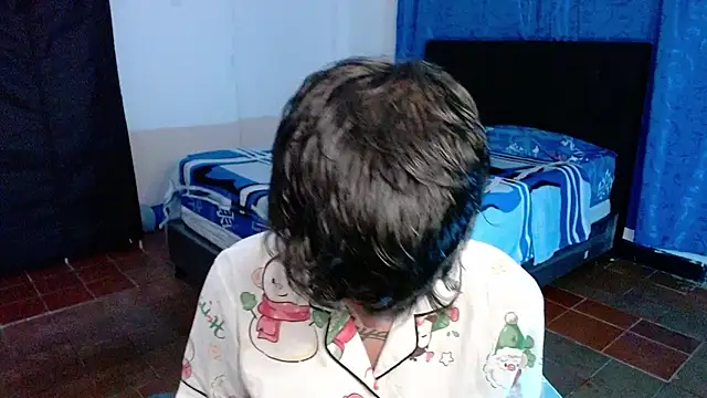 Snapshot of Im_Milan_Rs chatting on May 21, 1:12 am Im Milan Rs online show from May 21, 1:12 am