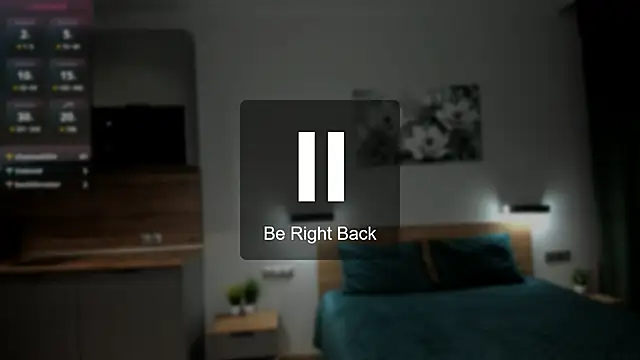 chloewallace online show from February 13, 12:02 am