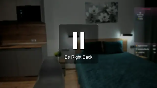 chloewallace online show from February 17, 12:21 am