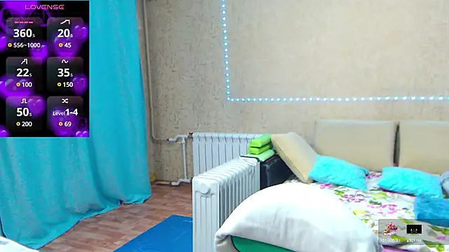 Snapshot of --Model--2 chatting on February 13, 7:52 pm --Model--2 online show from February 13, 7:52 pm