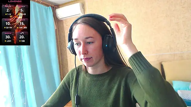 Snapshot of --Model--2 chatting on March 2, 9:32 pm --Model--2 online show from March 2, 9:32 pm