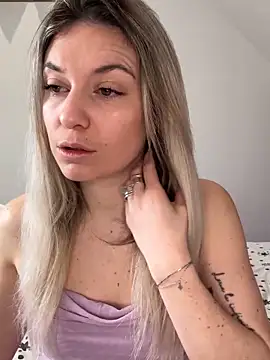 carlaaa online show from February 15, 8:57 am