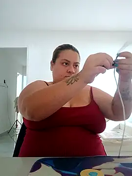 Snapshot of carola_hotwife chatting on May 4, 12:12 pm carola hotwife online show from May 4, 12:12 pm