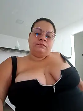 Snapshot of carola_hotwife chatting on May 9, 11:59 am carola hotwife online show from May 9, 11:59 am