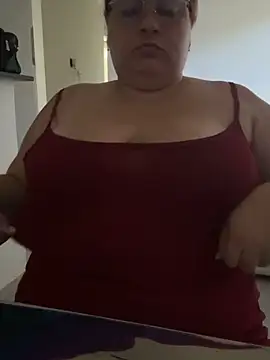 Snapshot of carola_hotwife chatting on June 5, 12:33 pm carola hotwife online show from June 5, 12:33 pm