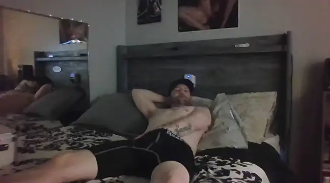 Snapshot of Edward_LongCock chatting on January 5, 9:37 am Edward LongCock online show from January 5, 9:37 am