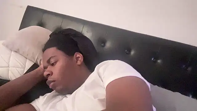 Snapshot of tokenkingtn chatting on December 15, 2:10 pm tokenkingtn online show from December 15, 2:10 pm