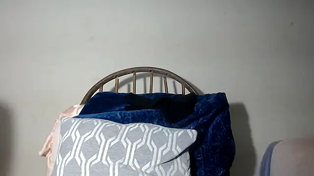 Snapshot of boobassymom chatting on February 6, 3:59 am boobassymom online show from February 6, 3:59 am