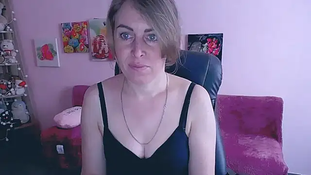 Hot Milady online show from March 13, 7:20 am