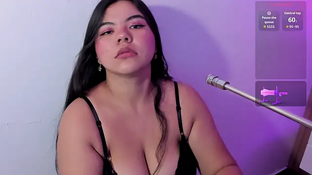 klhoe boobs online show from March 23, 4:16 am