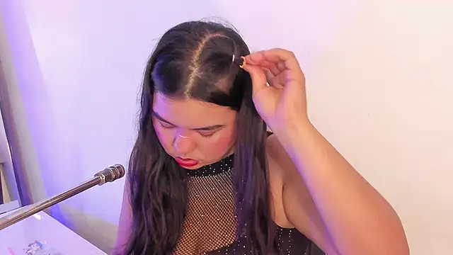 klhoe boobs online show from April 6, 4:32 am