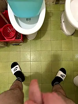 Snapshot of Miky_21 chatting on October 30, 12:56 am Miky 21 online show from October 30, 12:56 am