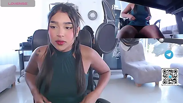 Snapshot of Mariangel_11 chatting on April 22, 1:56 pm Mariangel 11 online show from April 22, 1:56 pm