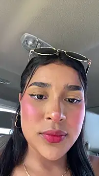 Snapshot of Mariangel_11 chatting on May 11, 2:45 pm Mariangel 11 online show from May 11, 2:45 pm