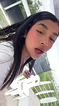 Snapshot of Mariangel_11 chatting on May 12, 2:14 pm Mariangel 11 online show from May 12, 2:14 pm