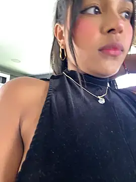 Snapshot of Mariangel_11 chatting on May 13, 2:14 pm Mariangel 11 online show from May 13, 2:14 pm