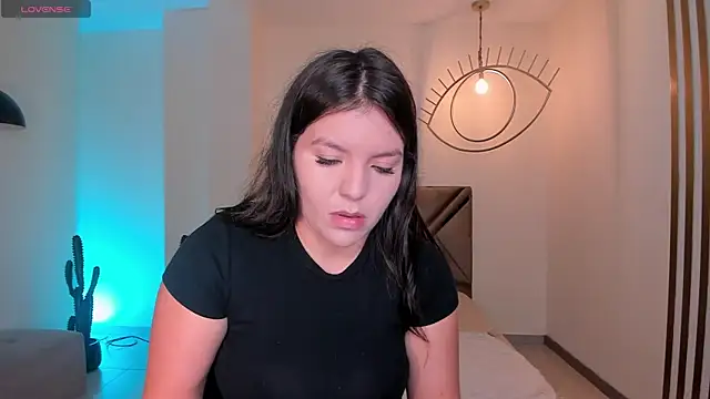 Snapshot of ValeriaRoldanX chatting on May 23, 11:14 am ValeriaRoldanX online show from May 23, 11:14 am