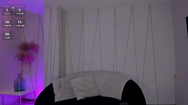 Snapshot of ValeriaRoldanX chatting on May 25, 11:38 am ValeriaRoldanX online show from May 25, 11:38 am