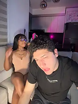 tiana nave online show from April 14, 2:28 am