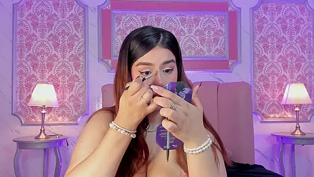 Snapshot of Miamontoya chatting on March 1, 1:18 pm Miamontoya online show from March 1, 1:18 pm