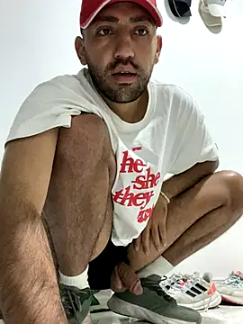 JuanZapata33 online show from December 3, 12:57 am