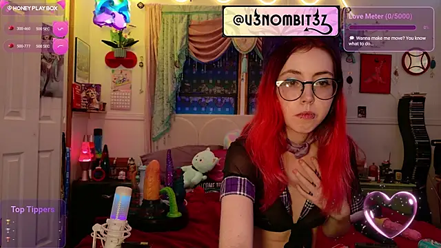Snapshot of v3n0mb1t3z chatting on June 25, 2:11 am v3n0mb1t3z online show from June 25, 2:11 am