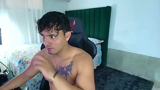 man dur07 online show from February 24, 9:24 pm