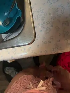 Snapshot of Hornyguynotshy198214 chatting on March 1, 12:18 pm Hornyguynotshy198214 online show from March 1, 12:18 pm