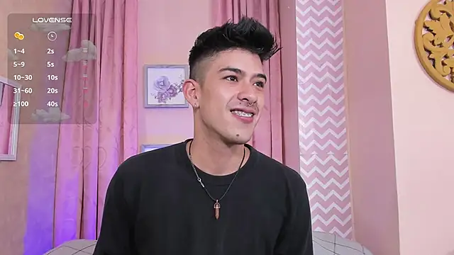 Ryan Clark  online show from December 5, 7:38 pm