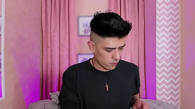 Ryan Clark  online show from December 13, 8:15 pm