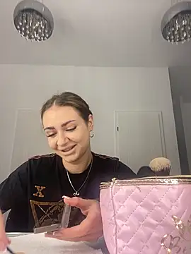 Abby  White online show from September 25, 3:16 pm