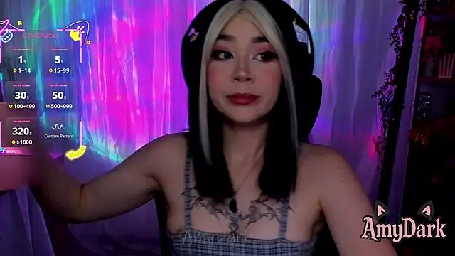 Snapshot of _AmyDark chatting on September 27, 11:04 am AmyDark online show from September 27, 11:04 am