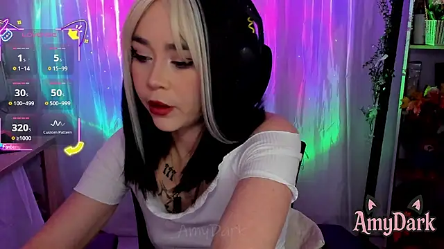 Snapshot of _AmyDark chatting on October 5, 12:36 pm AmyDark online show from October 5, 12:36 pm