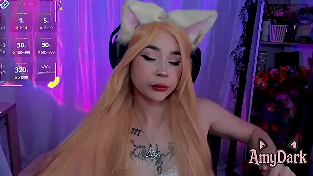 Snapshot of _AmyDark chatting on October 21, 2:18 pm AmyDark online show from October 21, 2:18 pm