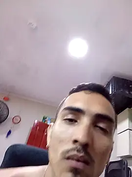 jeremy scott online show from March 10, 8:47 pm