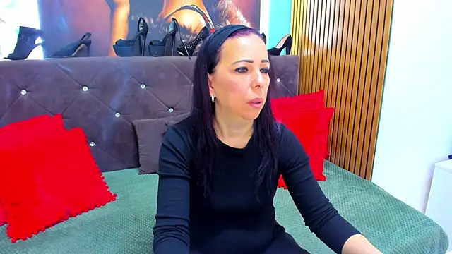 LauraSin online show from April 15, 3:24 am