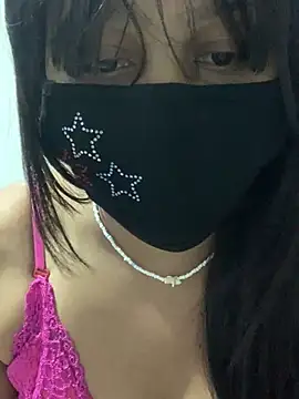 Snapshot of Jeroliee_viyana chatting on December 6, 1:18 am Jeroliee viyana online show from December 6, 1:18 am