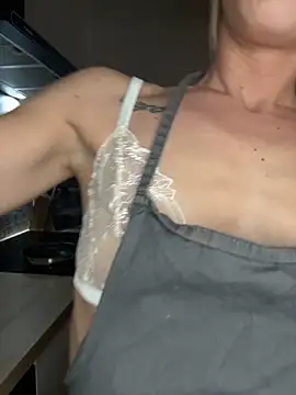 lola tentatiion online show from October 20, 7:03 pm