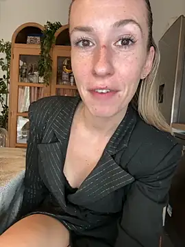 lola tentatiion online show from November 22, 8:46 am