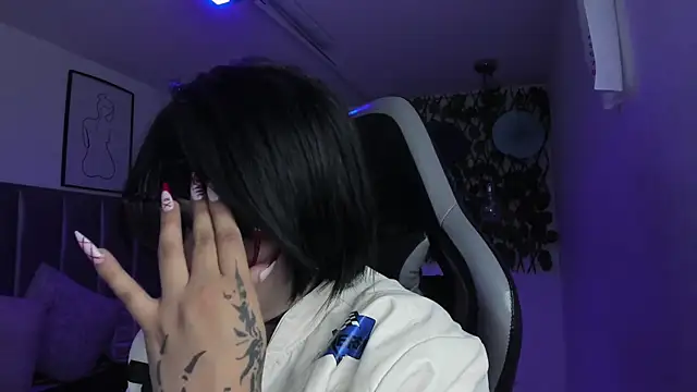 Kitty Gang online show from June 10, 9:46 pm