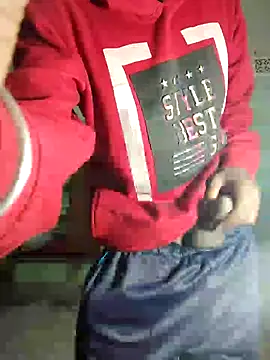 Snapshot of indiancouple09 chatting on January 11, 12:01 am indiancouple09 online show from January 11, 12:01 am