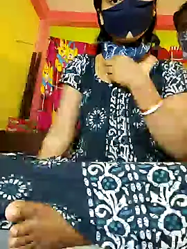 Snapshot of indiancouple09 chatting on January 25, 4:35 pm indiancouple09 online show from January 25, 4:35 pm