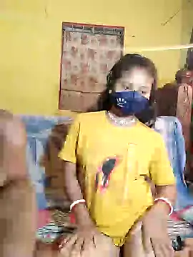 Snapshot of indiancouple09 chatting on February 3, 12:04 am indiancouple09 online show from February 3, 12:04 am