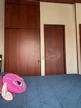 Snapshot of yaralyminjo2 chatting on December 27, 9:00 pm yaralyminjo2 online show from December 27, 9:00 pm