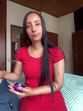 Snapshot of yaralyminjo2 chatting on January 8, 8:39 pm yaralyminjo2 online show from January 8, 8:39 pm