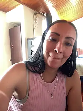 Snapshot of yaralyminjo2 chatting on January 20, 9:22 pm yaralyminjo2 online show from January 20, 9:22 pm