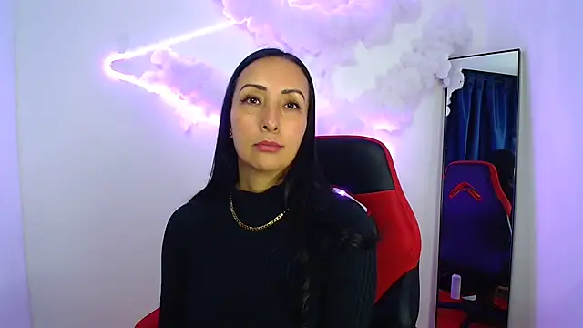 Snapshot of yaralyminjo2 chatting on February 10, 1:33 pm yaralyminjo2 online show from February 10, 1:33 pm