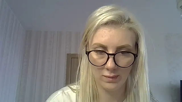 Snapshot of Pabonya91 chatting on March 5, 9:05 am Pabonya91 online show from March 5, 9:05 am